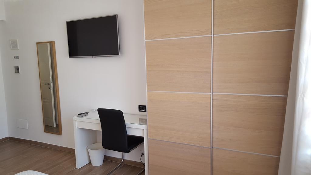 Luce Di Luna Luxury Suites Roma Ngoại thất bức ảnh