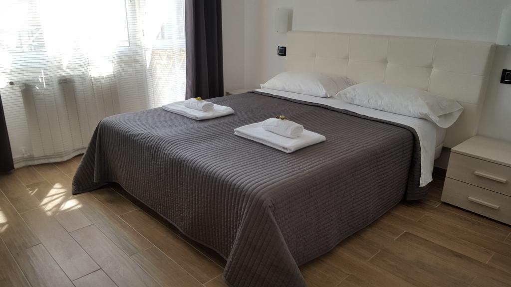 Luce Di Luna Luxury Suites Roma Ngoại thất bức ảnh