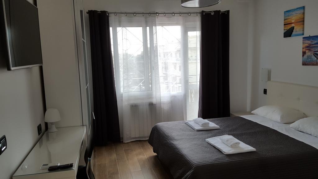 Luce Di Luna Luxury Suites Roma Ngoại thất bức ảnh