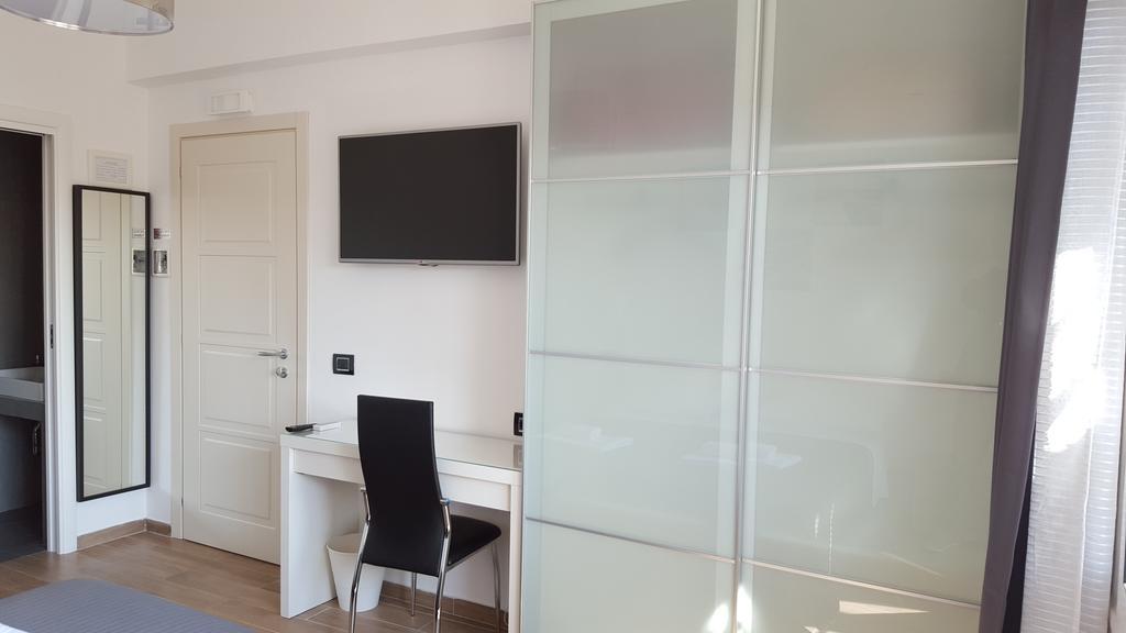 Luce Di Luna Luxury Suites Roma Ngoại thất bức ảnh